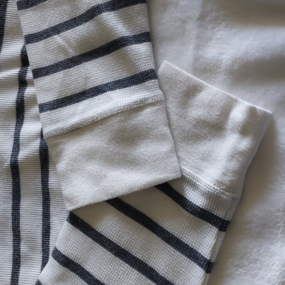 Express Waffle Long-sleeved Shirt - Picture 5 of 8